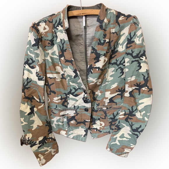 Free People cropped Camo blazer size 4 - Picture 3 of 8